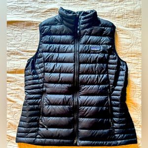 Women’s Patagonia Black Down Swearer Vest, Large